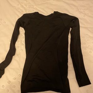 Black Lululemon Swiftly Tech Long Sleeve